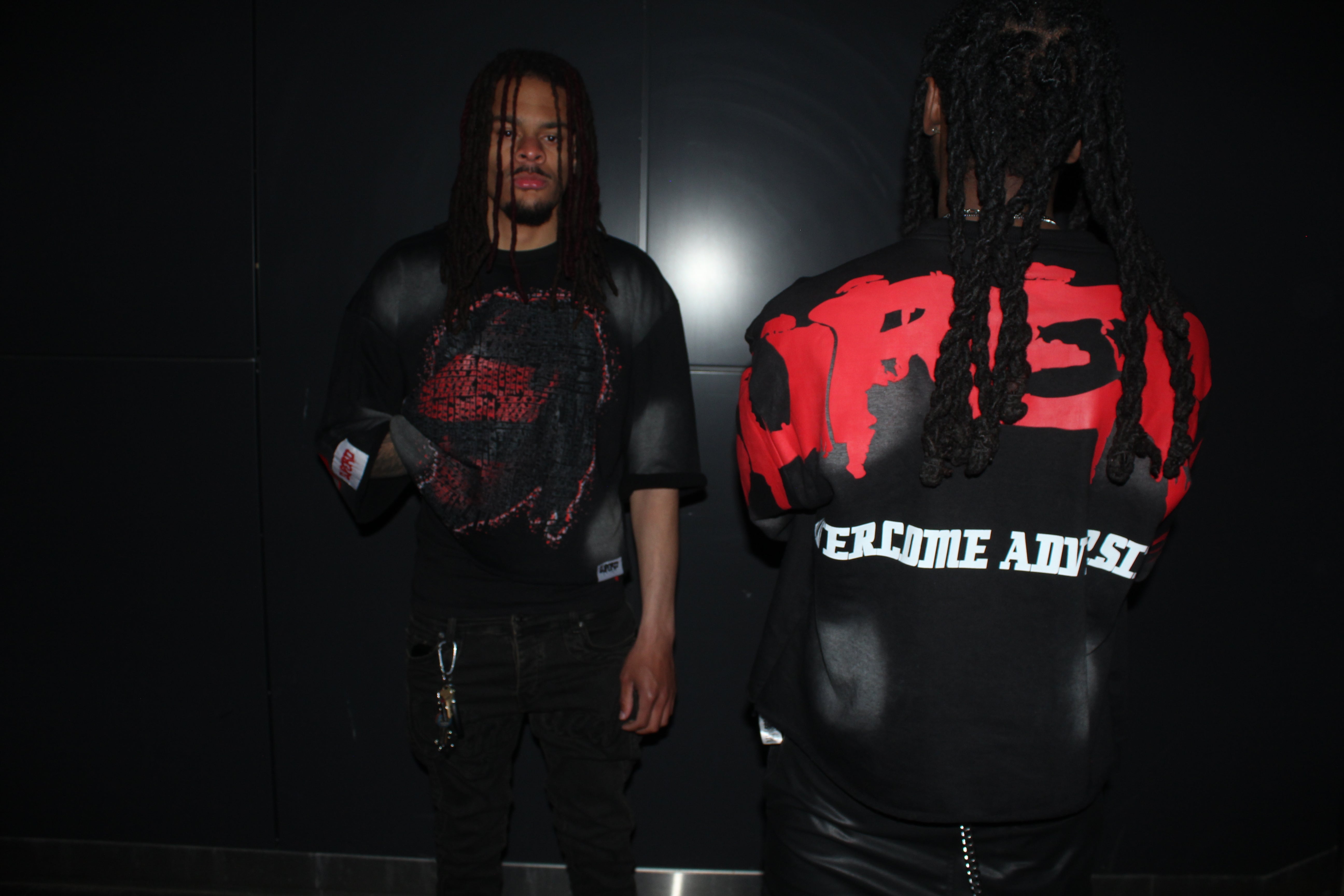 CROPPED “HEAD ON A SWIVEL” SHIRT (BLACK & RED)