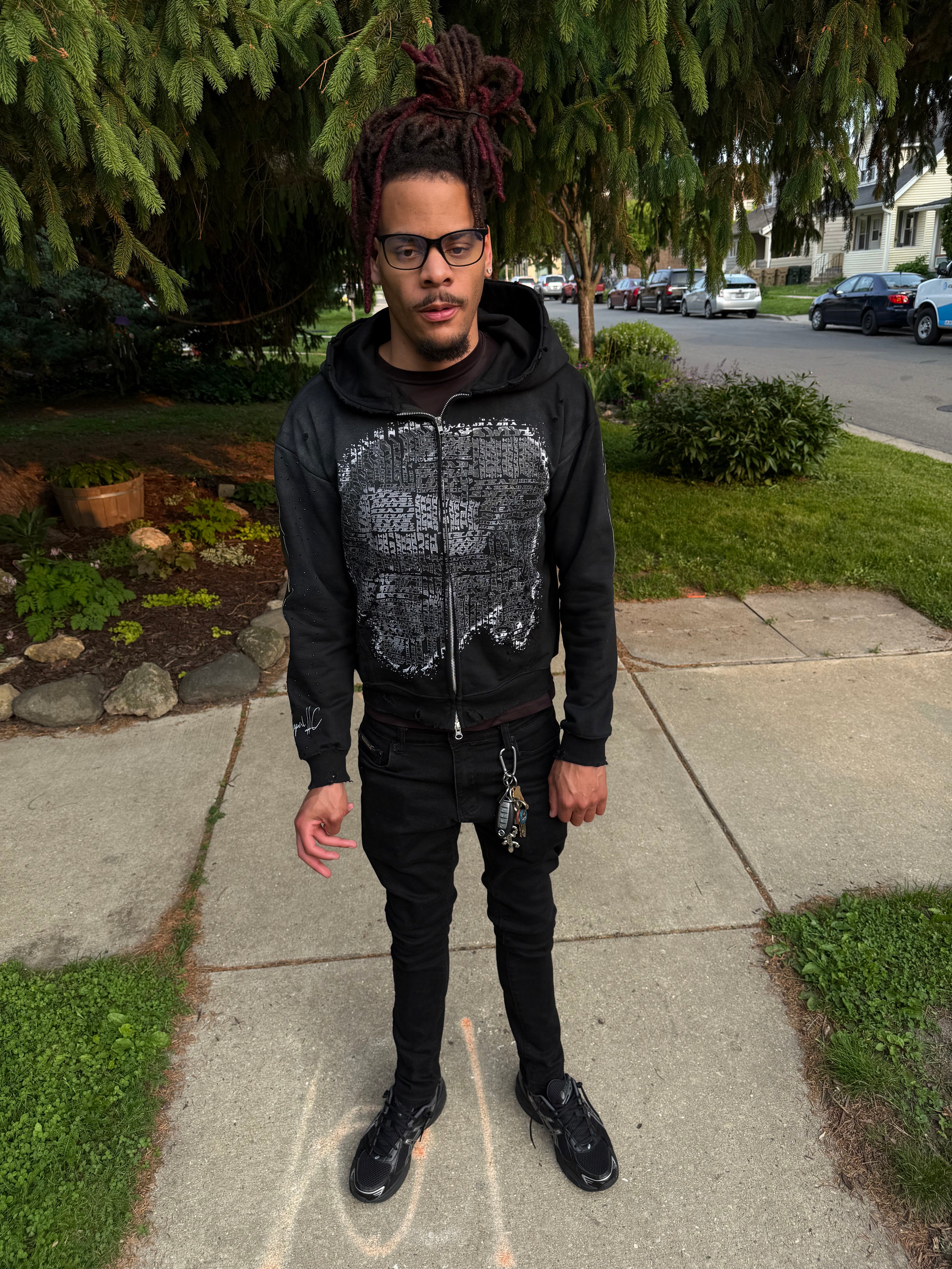 “HEAD ON A SWIVEL” ZIP UP (BLACK & WHITE)