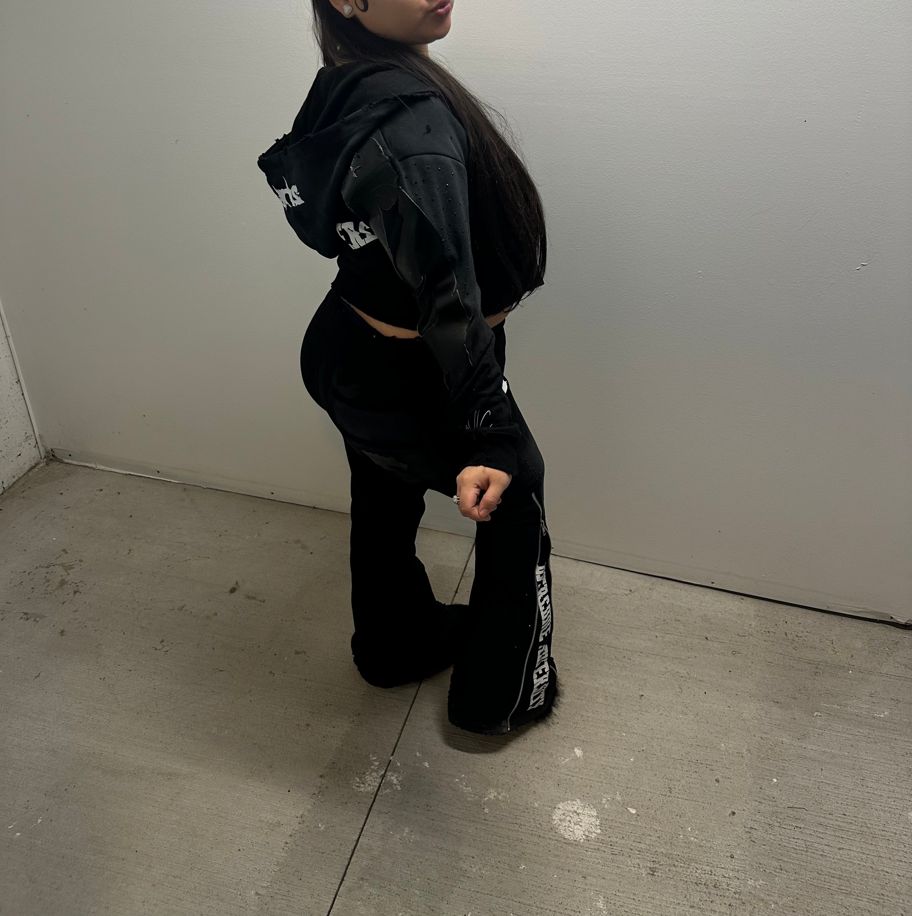 “HEAD ON A SWIVEL” TRACKSUIT (BLACK & WHITE)