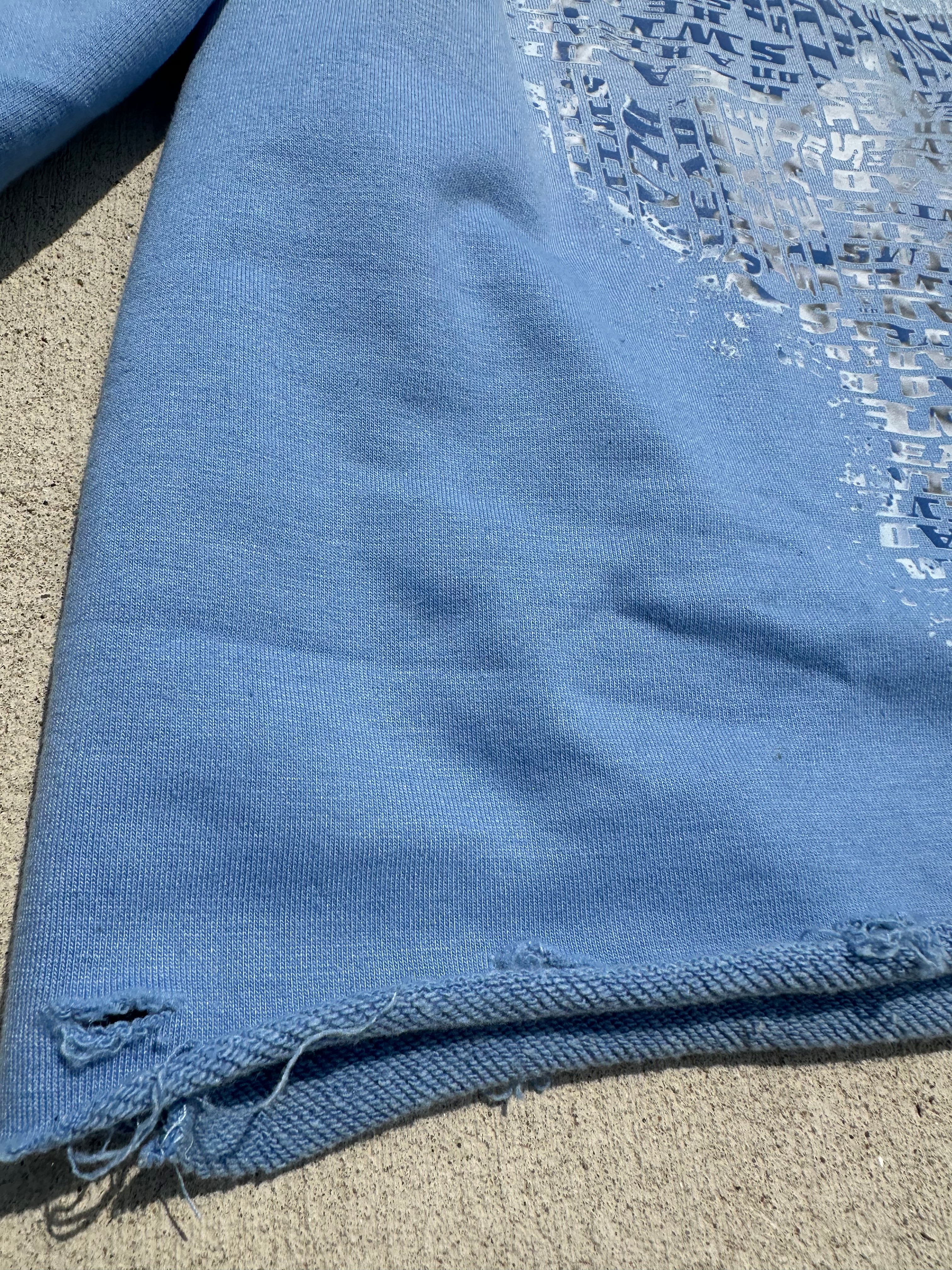 CROPPED "HEAD ON A SWIVEL" SHIRT (BLUE & WHITE)